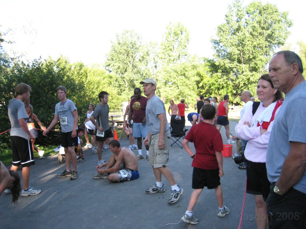 Run Thru Hell 2008 161.jpg - . . .  time passes . . .  the finish line about 46 minutes later is getting busy with people removing their timing chips from their shoes.